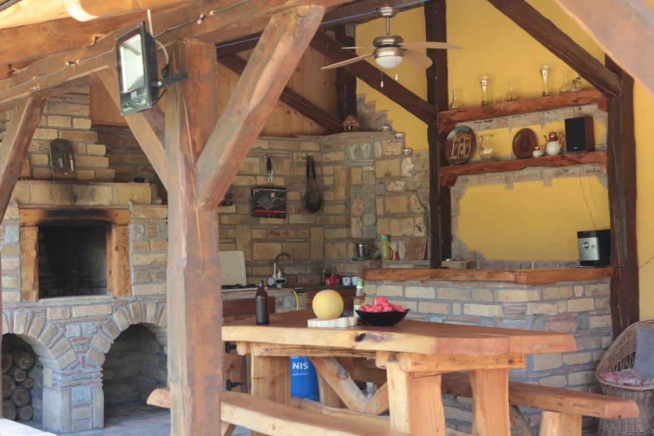 הוילה Besenovacki Prnjavor Fruska House מראה חיצוני תמונה